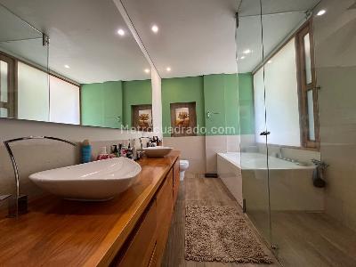 Casa de 5 alcobas en venta en Envigado, Envigado, 872 m² · foto 16 de 20