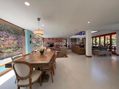 Casa de 5 alcobas en venta en Envigado, Envigado, 872 m² · foto 2 de 20