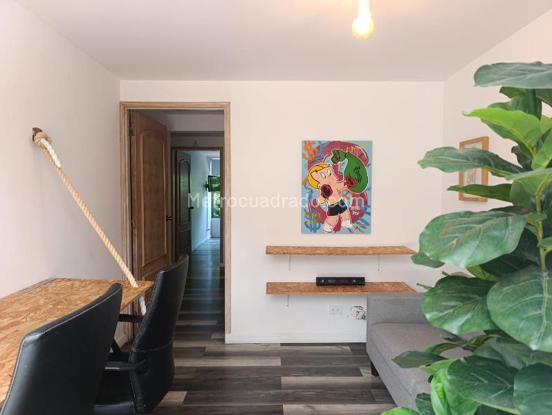 Apartamento Amplio de 3 Alcobas en Los Balsos No. 1 - 7