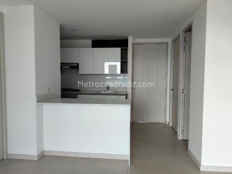Apartamento de 2 Alcobas en El Poblado con Walk-in y Zonas Sociales - 4