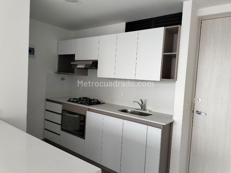 Apartamento de 2 Alcobas en El Poblado con Walk-in y Zonas Sociales - 6