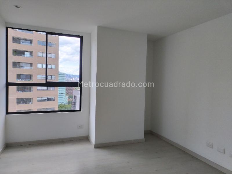 Apartamento de 2 Alcobas en El Poblado con Walk-in y Zonas Sociales - 7