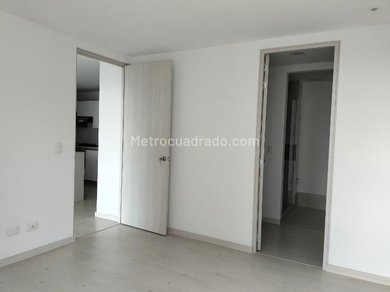 Apartamento de 2 Alcobas en El Poblado con Walk-in y Zonas Sociales - 8