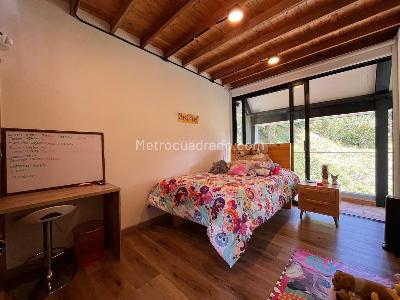 Casa de 5 alcobas en venta en Envigado, Envigado, 340 m² · foto 11 de 20