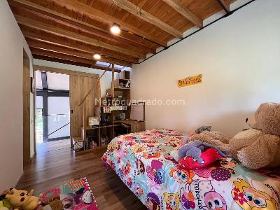 Casa de 5 alcobas en venta en Envigado, Envigado, 340 m² · foto 12 de 20