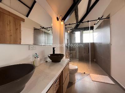 Casa de 5 alcobas en venta en Envigado, Envigado, 340 m² · foto 18 de 20
