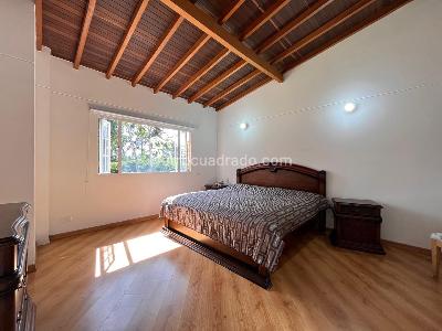 Casa de 4 alcobas en venta en Envigado, Envigado, 283 m² · foto 15 de 20