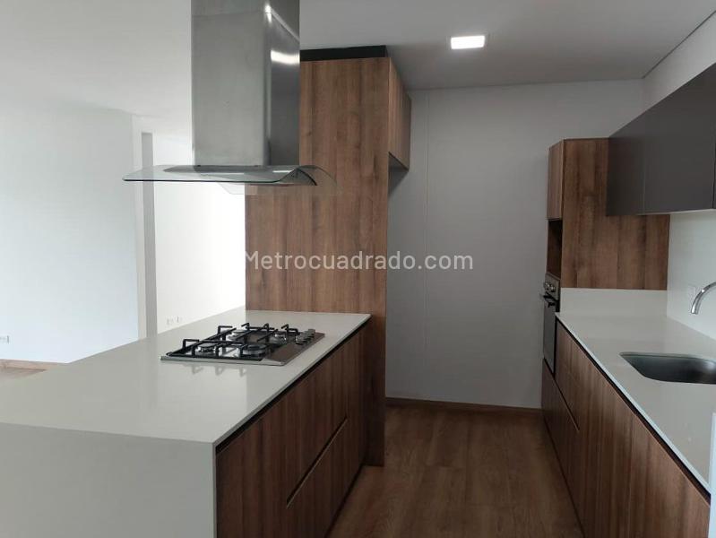 Modern 2BR Apartment with Pool in El Poblado - 7