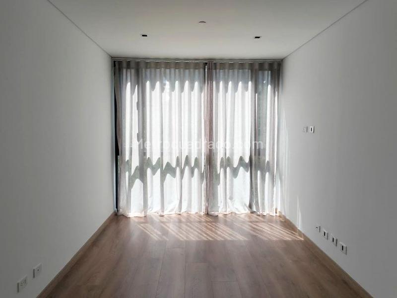 Modern 2BR Apartment with Pool in El Poblado - 9