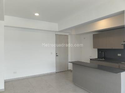 Apartamento de 3 alcobas en arriendo en Envigado, Envigado, 77 m² · foto 4 de 17