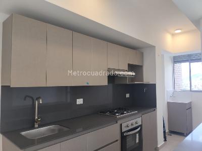 Apartamento de 3 alcobas en arriendo en Envigado, Envigado, 77 m² · foto 6 de 17