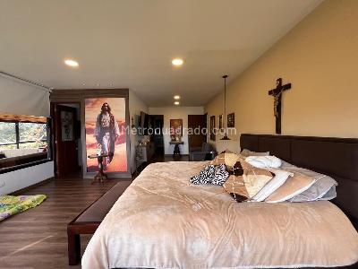 Casa de 3 alcobas en venta en Envigado, Envigado, 420 m² · foto 16 de 20