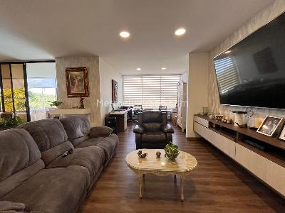 Casa de 3 alcobas en venta en Envigado, Envigado, 420 m² · foto 8 de 20