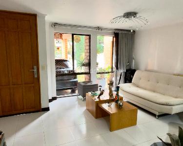 Casa de 3 alcobas en venta en El Poblado, Medellín, 157 m² · foto 2 de 11