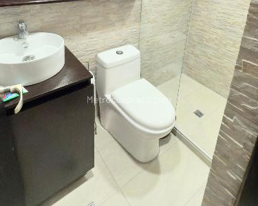 Casa de 3 alcobas en venta en El Poblado, Medellín, 157 m² · foto 9 de 11