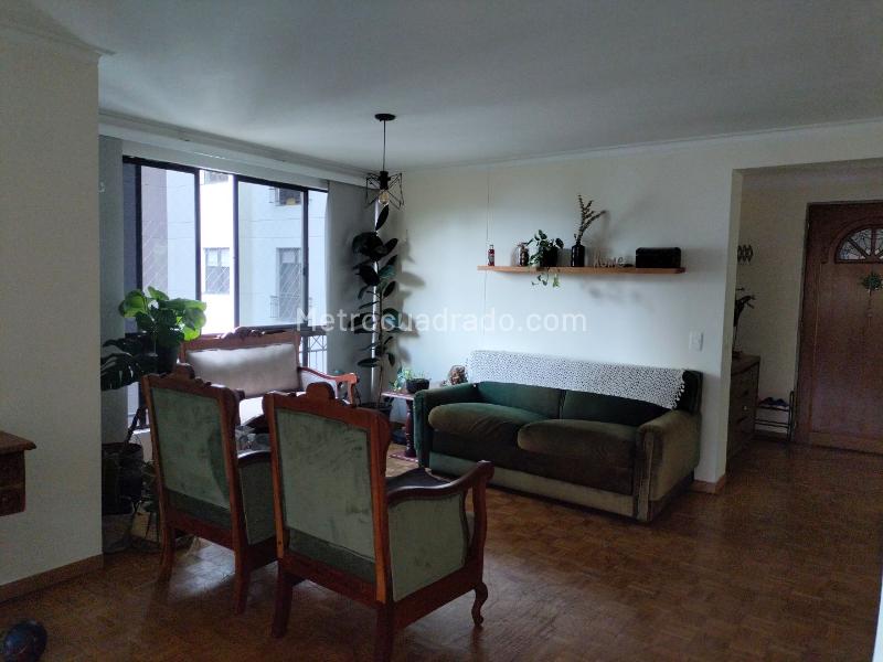 Spacious 4BR Apartment in El Poblado