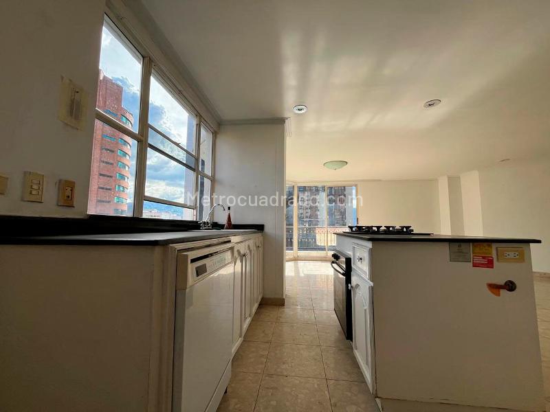 Apartamento Amplio de 3 Alcobas con Vistas en El Poblado - 7
