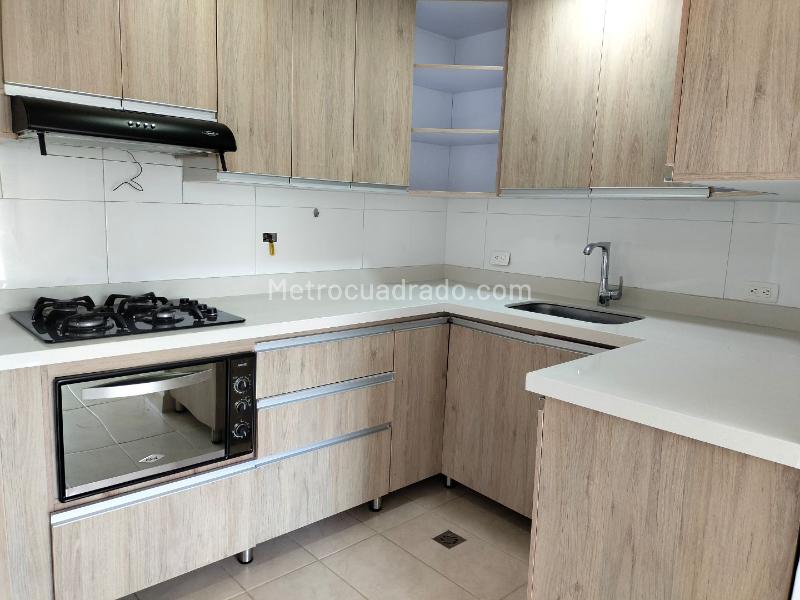 Apartamento Elegante de 3 Alcobas y 3 Baños en El Poblado - 6
