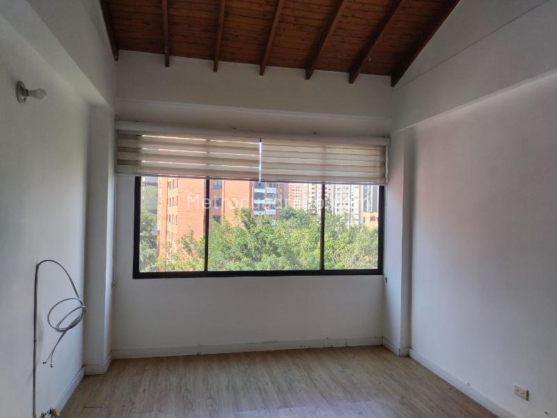 Apartamento Elegante de 3 Alcobas y 3 Baños en El Poblado - 9