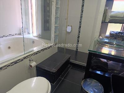 Casa en arriendo en El Poblado, Medellín · foto 16 de 19