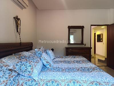 Casa de 4 alcobas en venta en El Poblado, Medellín, 425 m² · foto 10 de 19