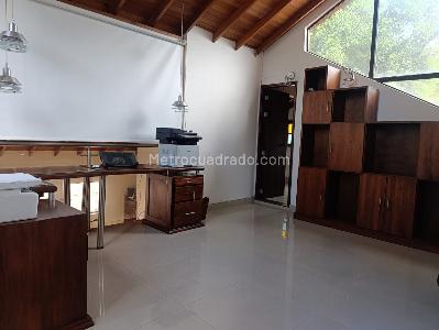 Casa de 4 alcobas en venta en El Poblado, Medellín, 425 m² · foto 13 de 19