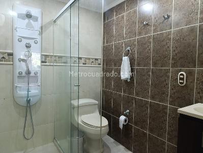 Casa de 4 alcobas en venta en El Poblado, Medellín, 425 m² · foto 17 de 19