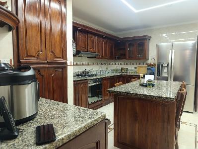 Casa de 4 alcobas en venta en El Poblado, Medellín, 425 m² · foto 8 de 19