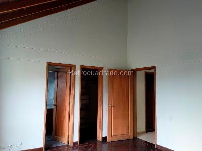 Casa en arriendo en El Poblado, Medellín · foto 12 de 18