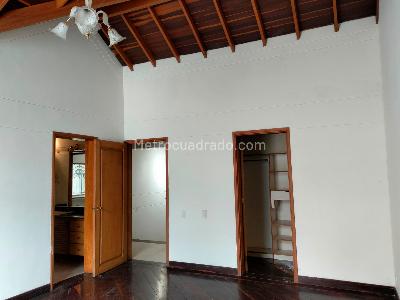 Casa en arriendo en El Poblado, Medellín · foto 14 de 18