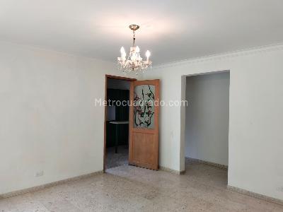 Casa en arriendo en El Poblado, Medellín · foto 4 de 18