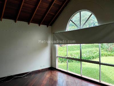 Casa en arriendo en El Poblado, Medellín · foto 8 de 18