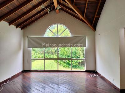 Casa en arriendo en El Poblado, Medellín · foto 9 de 18