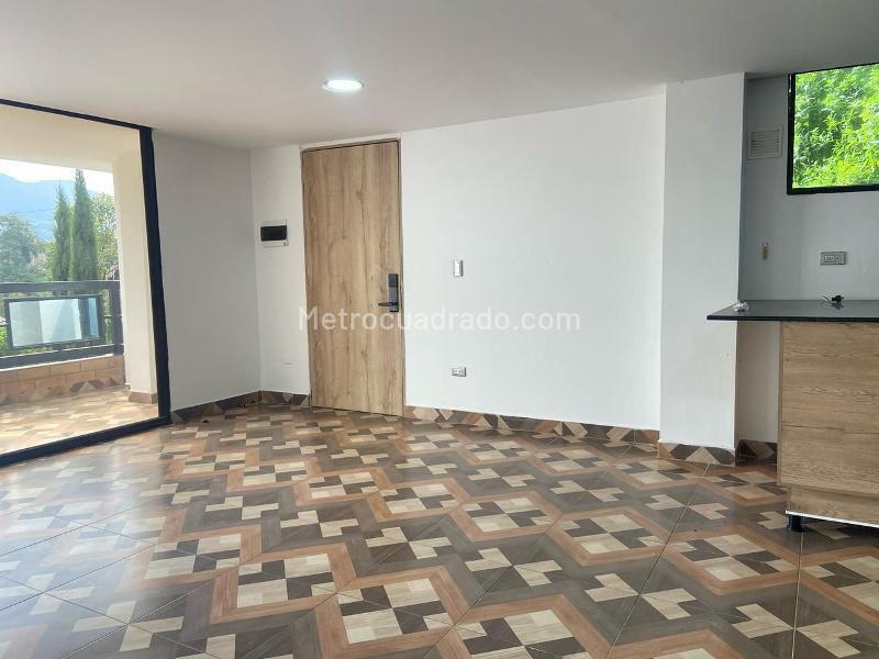 3BR Apartment for Rent in Sabaneta, Gated Complex - 3