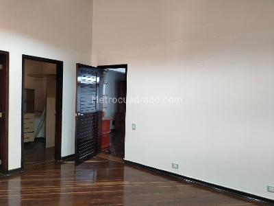 Casa de 4 alcobas en venta en El Poblado, Medellín, 480 m² · foto 11 de 20