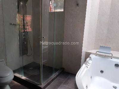 Casa de 4 alcobas en venta en El Poblado, Medellín, 480 m² · foto 19 de 20