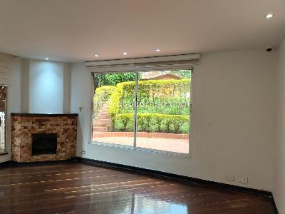 Casa de 4 alcobas en venta en El Poblado, Medellín, 480 m² · foto 2 de 20