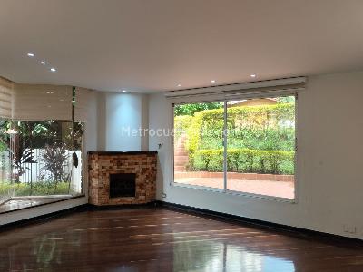Casa de 4 alcobas en venta en El Poblado, Medellín, 480 m² · foto 3 de 20