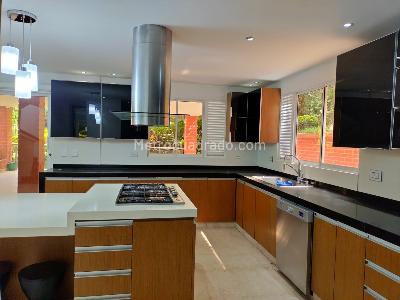 Casa de 4 alcobas en venta en El Poblado, Medellín, 480 m² · foto 5 de 20