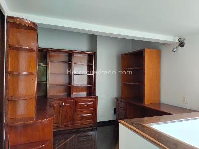 Casa de 4 alcobas en venta en El Poblado, Medellín, 480 m² · foto 8 de 20