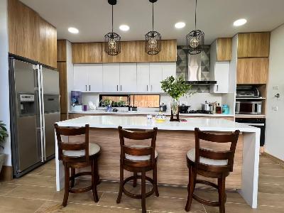 Casa de 4 alcobas en venta en Rionegro, Rionegro, 320 m² · foto 5 de 15