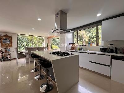 Casa de 4 alcobas en venta en Envigado, Envigado, 280 m² · foto 8 de 20