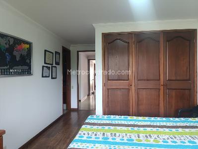 Apartamento de 3 alcobas en venta en El Poblado, Medellín, 160 m² · foto 15 de 19