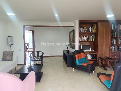 Apartamento de 3 alcobas en venta en El Poblado, Medellín, 160 m² · foto 5 de 19