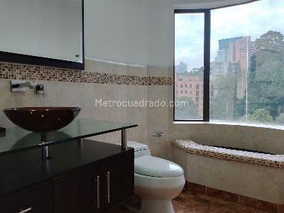 Apartamento de 4 alcobas en arriendo en El Poblado, Medellín, 468 m² · foto 18 de 19