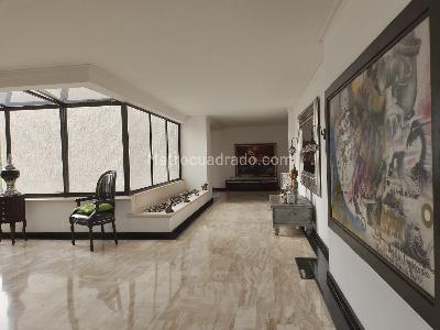 Apartamento de 4 alcobas en arriendo en El Poblado, Medellín, 468 m² · foto 5 de 19