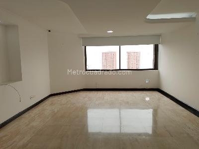 Apartamento de 4 alcobas en arriendo en El Poblado, Medellín, 468 m² · foto 7 de 19