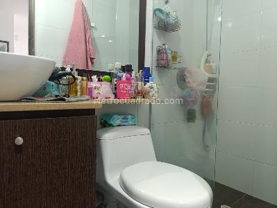 Apartamento de 3 alcobas en venta en El Poblado, Medellín, 116 m² · foto 18 de 19