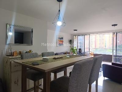 Apartamento de 3 alcobas en venta en El Poblado, Medellín, 116 m² · foto 4 de 19