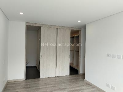 Apartamento de 3 alcobas en venta en Altos Del Poblado, Medellín, 122 m² · foto 10 de 20